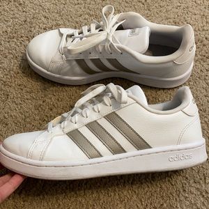 Adidas Superstars Size 9
